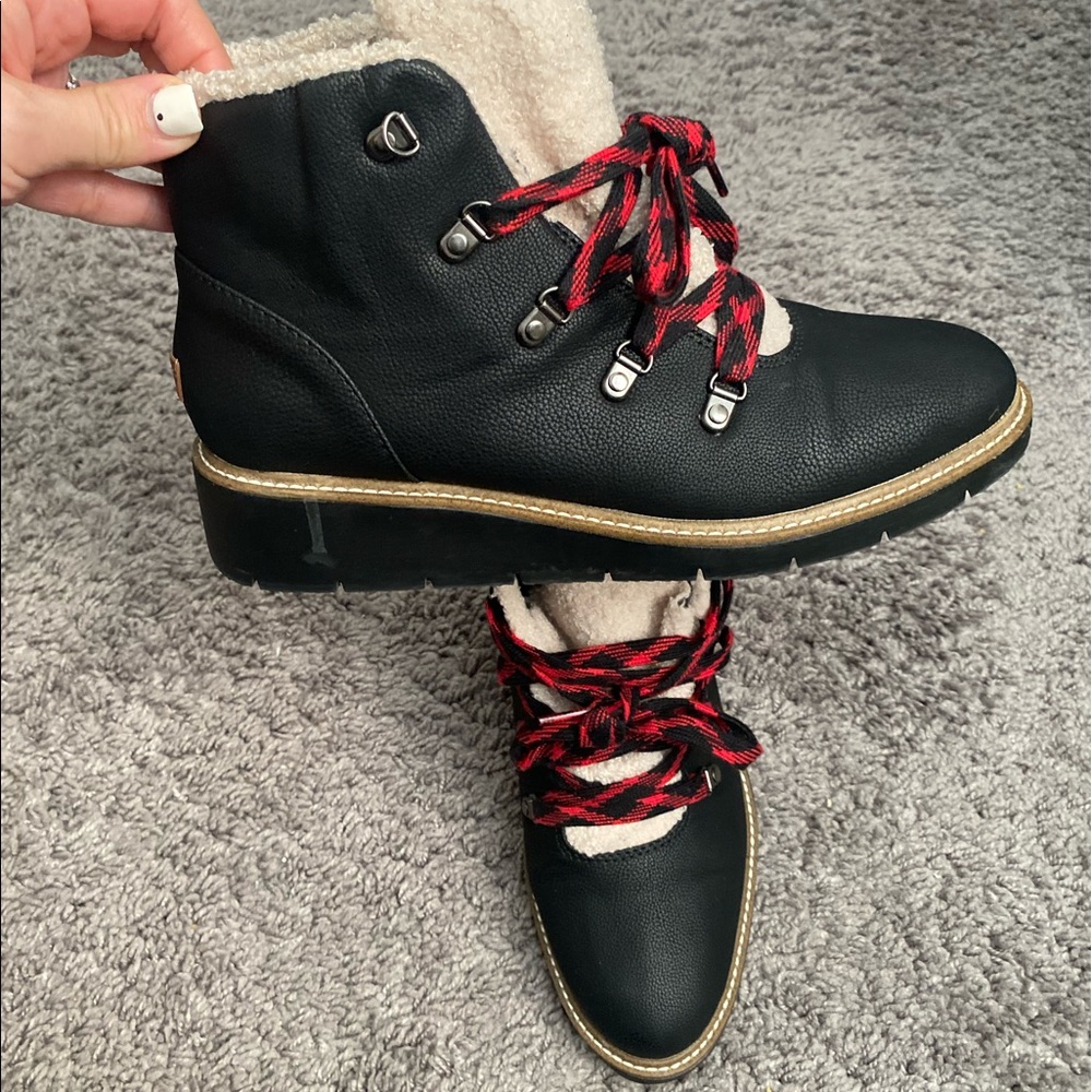 Dr. Scholl’s boots Sz 9